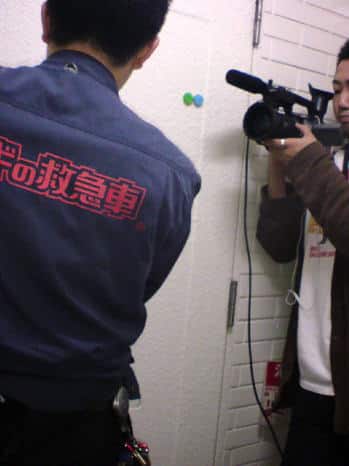 家の鍵を紛失、業者さんと一緒に密着TV取材も来ました(笑)